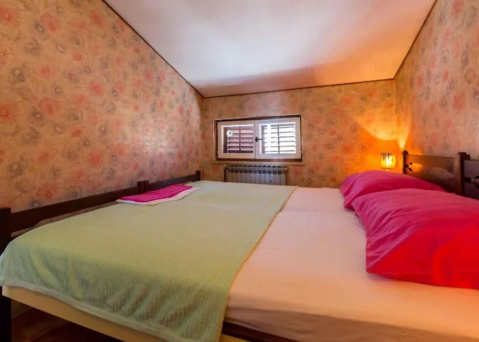 Appartement In 5600